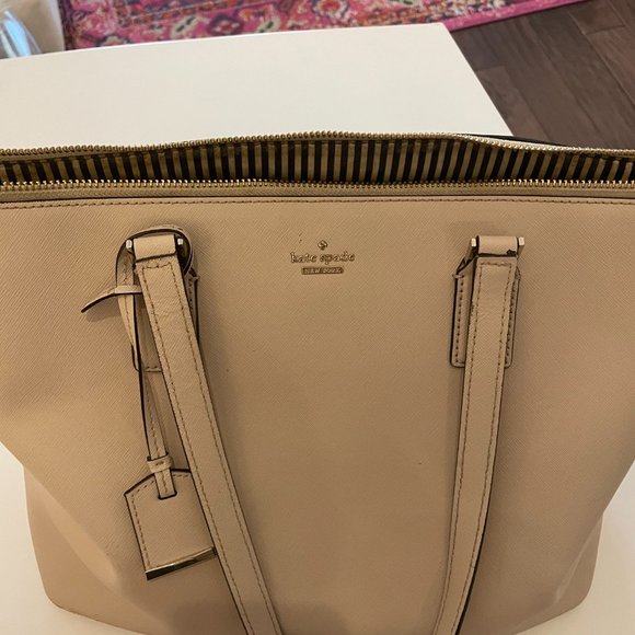 Kate Spade Kitt Large Tote - Picture 6 of 9